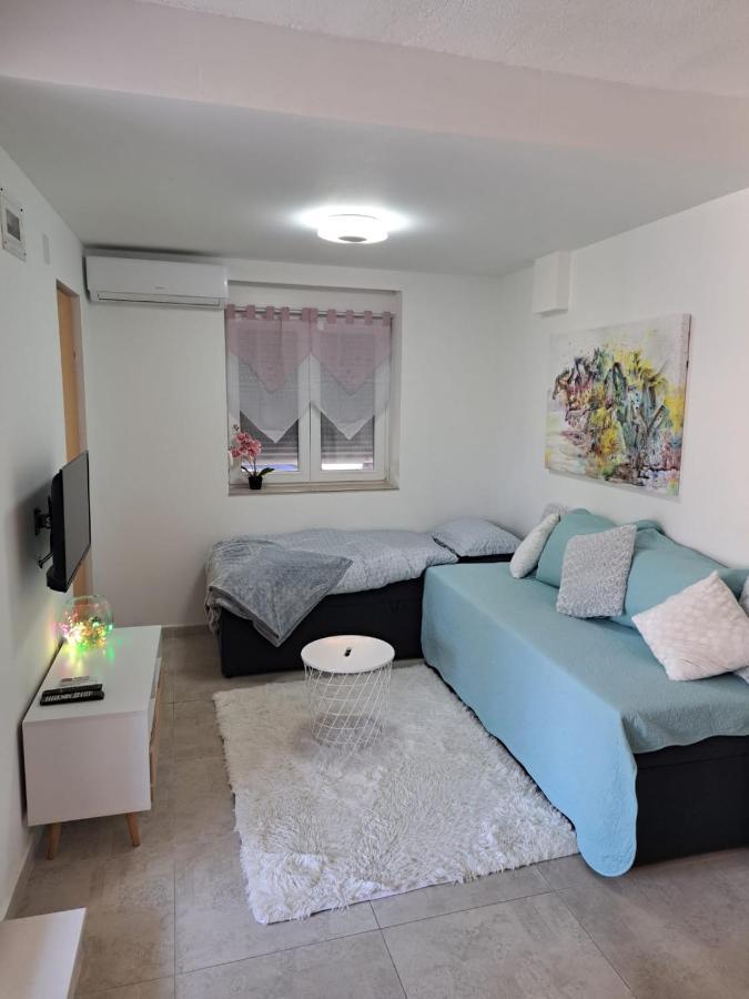 Near Beach Studio Kastela Dış mekan fotoğraf