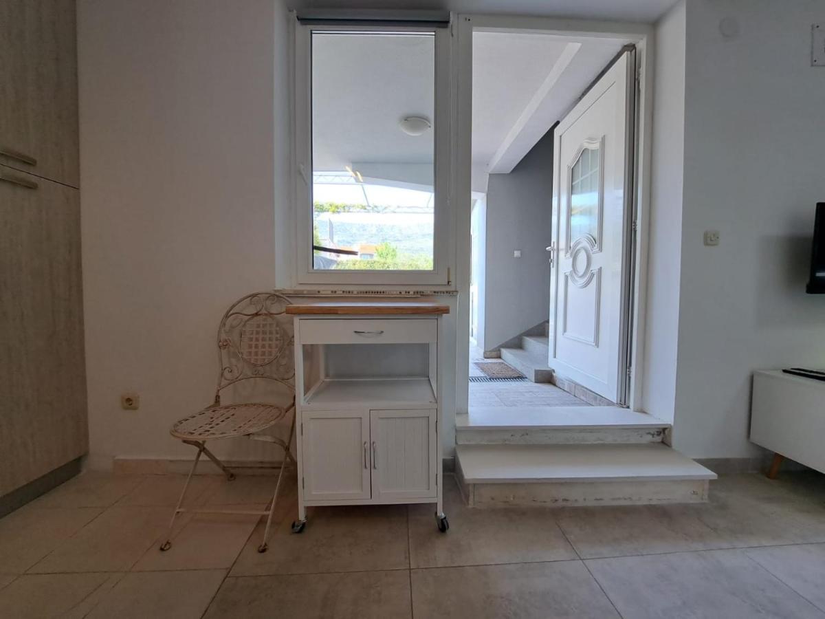 Near Beach Studio Kastela Dış mekan fotoğraf