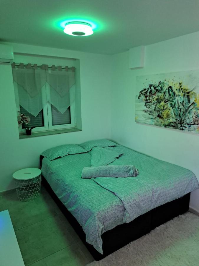 Near Beach Studio Kastela Dış mekan fotoğraf